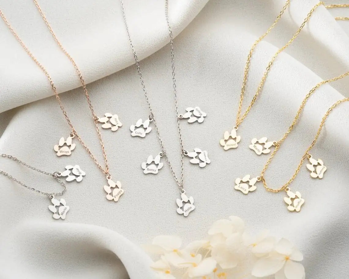18K Gold-Plated Pet Paw Print Name Necklace Simple Personalized Necklace Custom Jewelry Dog Paw Necklace Cat Paw Pet Jewelry